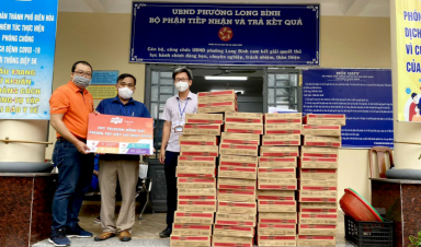 FTEL chi nhánh Đồng Nai trao tặng 300 thùng mì cho cho người dân địa phương